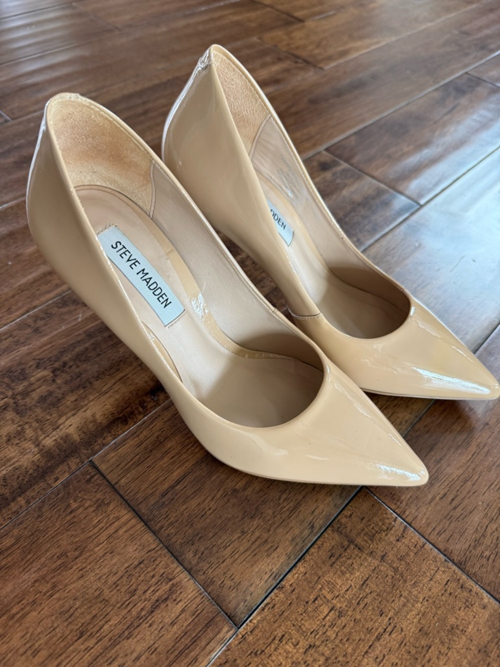 Steve Madden Beige Leather Patent Pointed-Toe Pumps